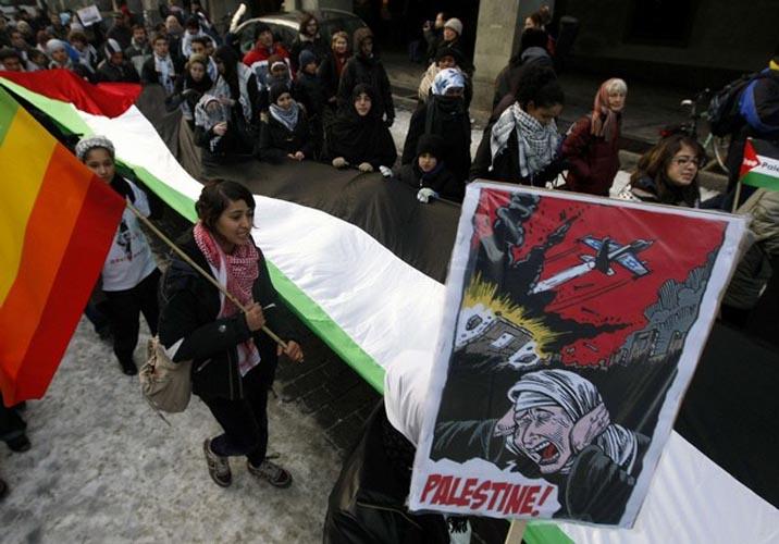 Gaza Protest - Bern, Switzerland - 2009 (by Carlos Latuff - 2009)